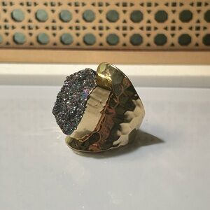 Lavender Blue Gold Hammered Band Ring with Iridescent Druzy Stone